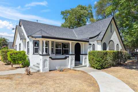 4655 Illinois Avenue E, Fresno, CA 93702