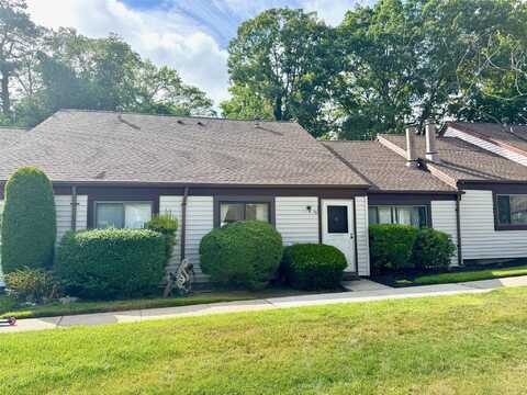 76 Gauguin, Middle Island, NY 11953