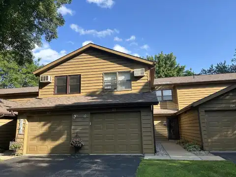 1140 MANOR Drive, NEENAH, WI 54956