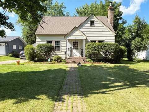111 W LaSalle Avenue, Barron, WI 54812
