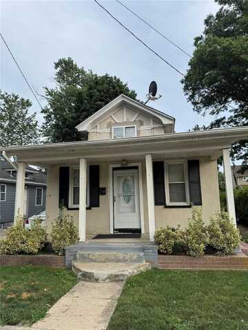 80 Vancott Ave, Hempstead, NY 11550