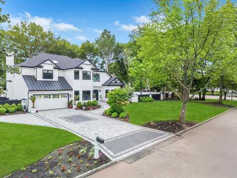 6 Premier Court, Nesconset, NY 11767