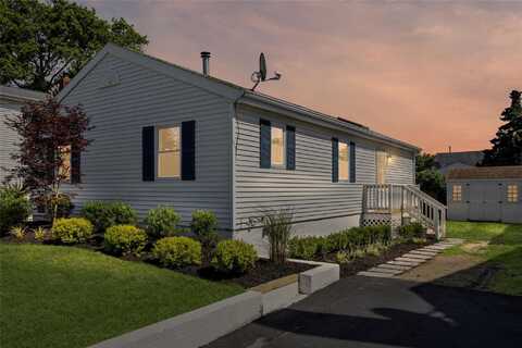 30 Seymour Drive, Shirley, NY 11967