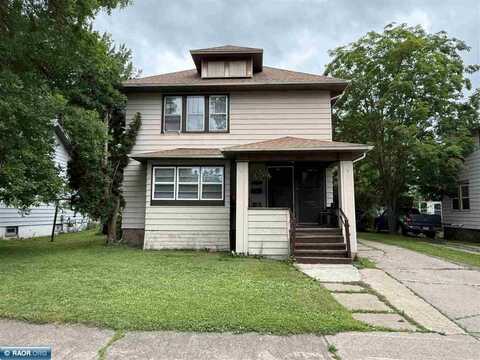 2511 3rd Avenue E, Hibbing, MN 55746