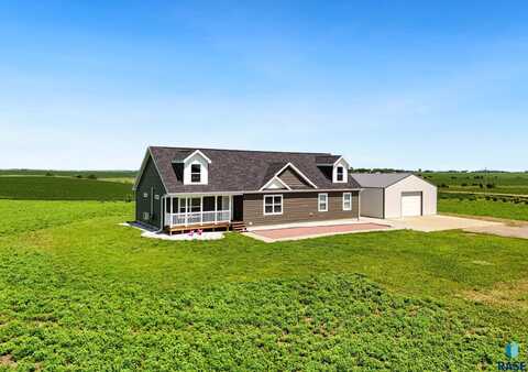 46098 274th St, Chancellor, SD 57015