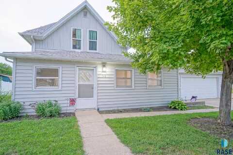 740 E 3rd St, Bridgewater, SD 57319