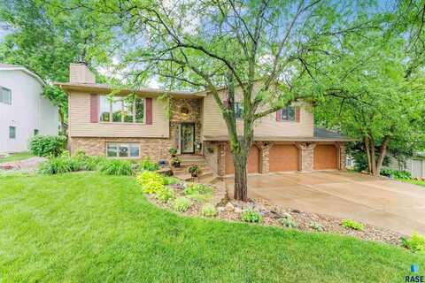 317 E Aspen Dr, Sioux Falls, SD 57105