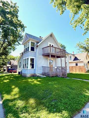 425 S Prairie Ave, Sioux Falls, SD 57104