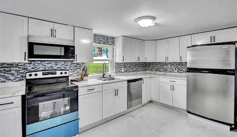 104 Schmidt Avenue, Holbrook, NY 11741