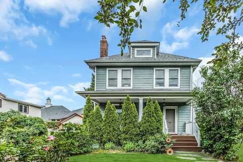 7 Bogart Avenue, Port Washington, NY 11050
