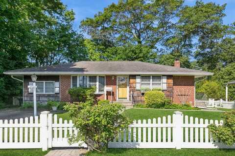 240 W 12th Street, Deer Park, NY 11729