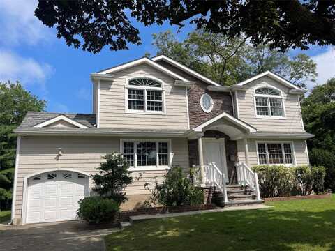 8 Trezza Court, Bellmore, NY 11710