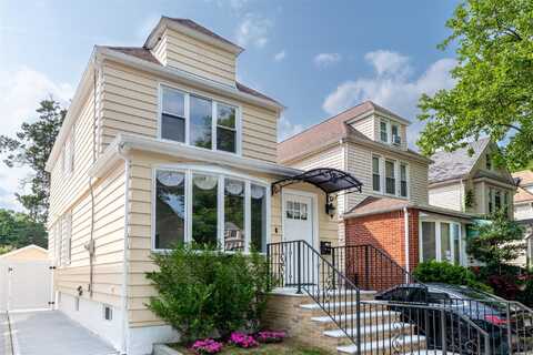 9009 69th Avenue, Forest Hills, NY 11375