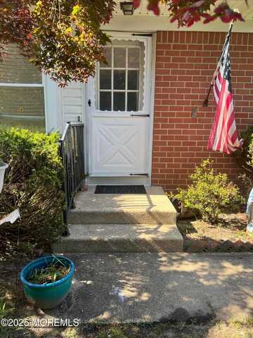 6D Potomac Lane, Manchester, NJ 08759