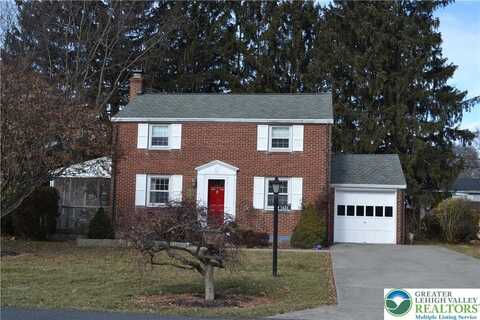 1424 Westgate Drive, Hanover Twp, PA 18017