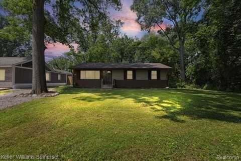 22281 Poinciana Street, Southfield, MI 48033