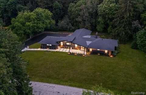 3539 Walbri Dr., Bloomfield Hills, MI 48304