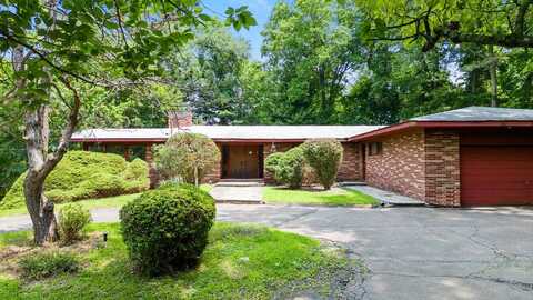 10 Hilltop Place, Monsey, NY 10952