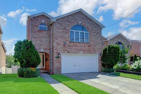 3-27 Cresthaven Lane, Whitestone, NY 11357
