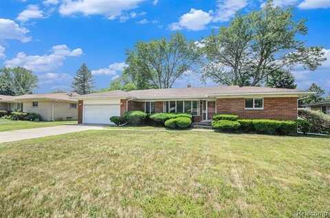 18319 Greenwald Drive, Southfield, MI 48075