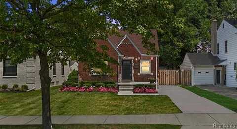 1450 Hampton Road, Grosse Pointe Woods, MI 48236
