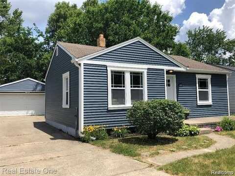 5552 Aylesbury Drive, Waterford, MI 48327