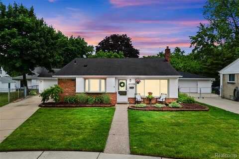 1450 N Stephen Avenue, Clawson, MI 48017