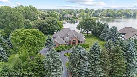 519 Hawksmoore Drive, Clarkston, MI 48348