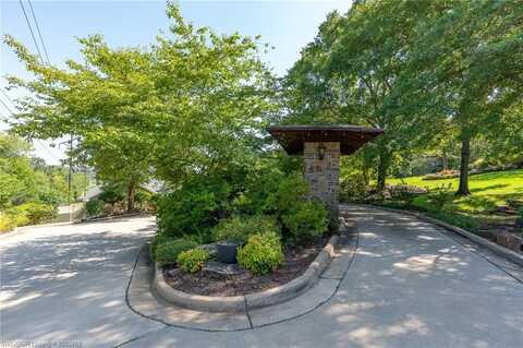 4913 & 4917 Oak Hollow DR, Fort Smith, AR 72903