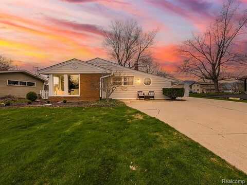 28600 Southpointe Road, Grosse Ile, MI 48138