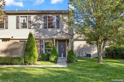 180 PINE TREE RIDGE Drive, Waterford, MI 48327