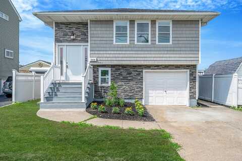 248 E Shore Road, Lindenhurst, NY 11757