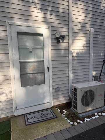 27 Manchester Road, Huntington, NY 11743