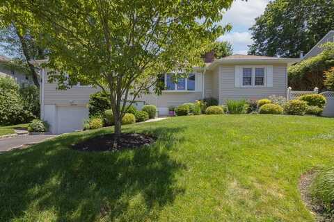 55 Bainbridge Avenue, Thornwood, NY 10594