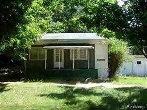 196 N Stiles Road, Ludington, MI 49431