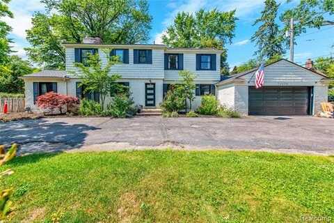 16635 E Jefferson Avenue, Grosse Pointe Park, MI 48230