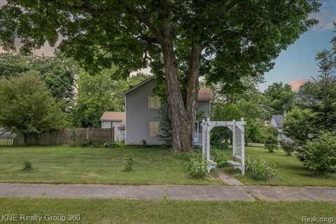 223 S Summit Street, Webberville, MI 48892