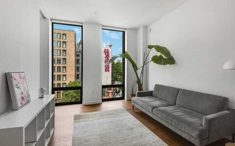 287 East Houston St, New York, NY 10002