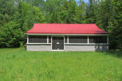 378 Station Road, Bradford, ME 04410