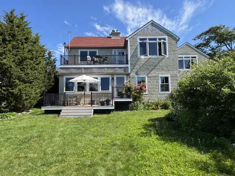 1 Grimes Avenue, Boothbay, ME 04544