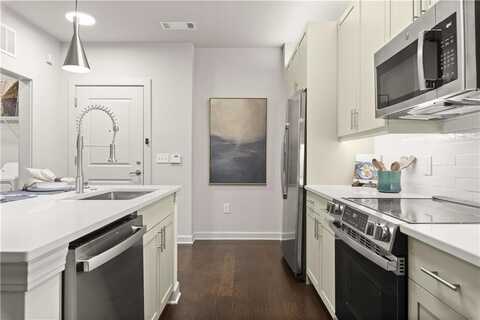 2420 Peachtree Road, Atlanta, GA 30305