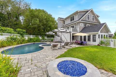 17 Intervale Road, York, ME 03902