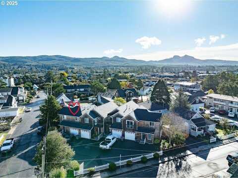 301 C AVE, Seaside, OR 97138