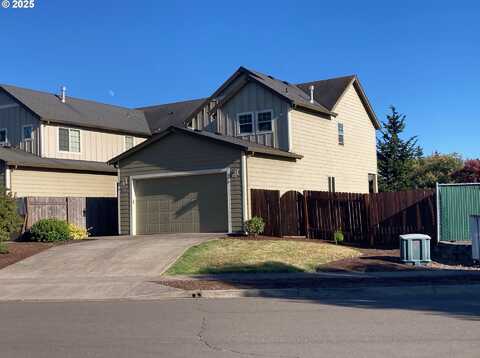 990 SAGE ST, Silverton, OR 97381