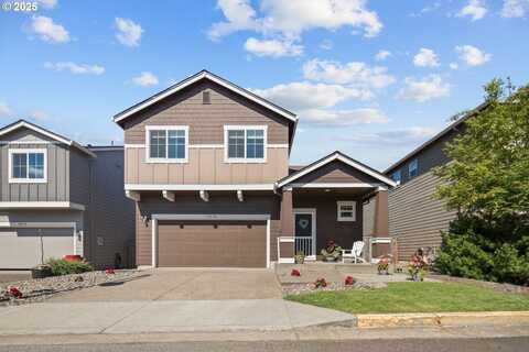 15776 SE NUTHATCH LN, Clackamas, OR 97015