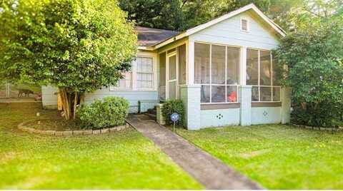 201 5th Street, Manchester, GA 31816