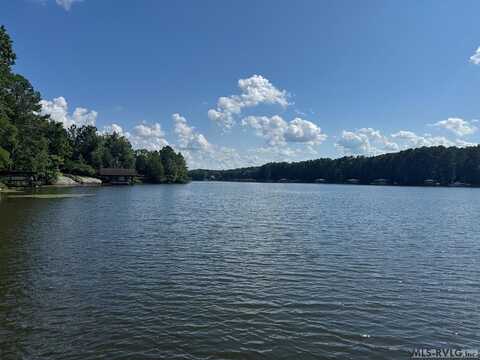 6 West Bend Dr., Gasburg, VA 23857