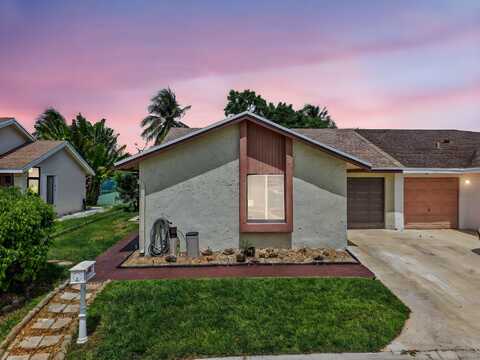 9667 Sunny Isle Circle, Boca Raton, FL 33428