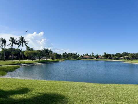 8423 Long Bay, West Palm Beach, FL 33411