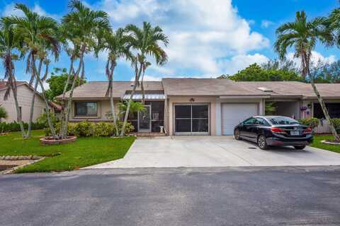 102 Mayfair Lane, Boynton Beach, FL 33426